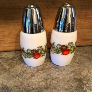 Vintage 70s “Spice of Life” Gemco Salt and Pepper Shakers Corning Milk Glass EUC